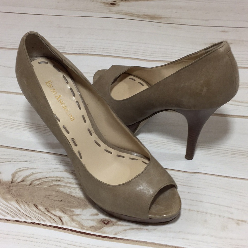 5/$25 Enzo Angiolini peep toe platform heels